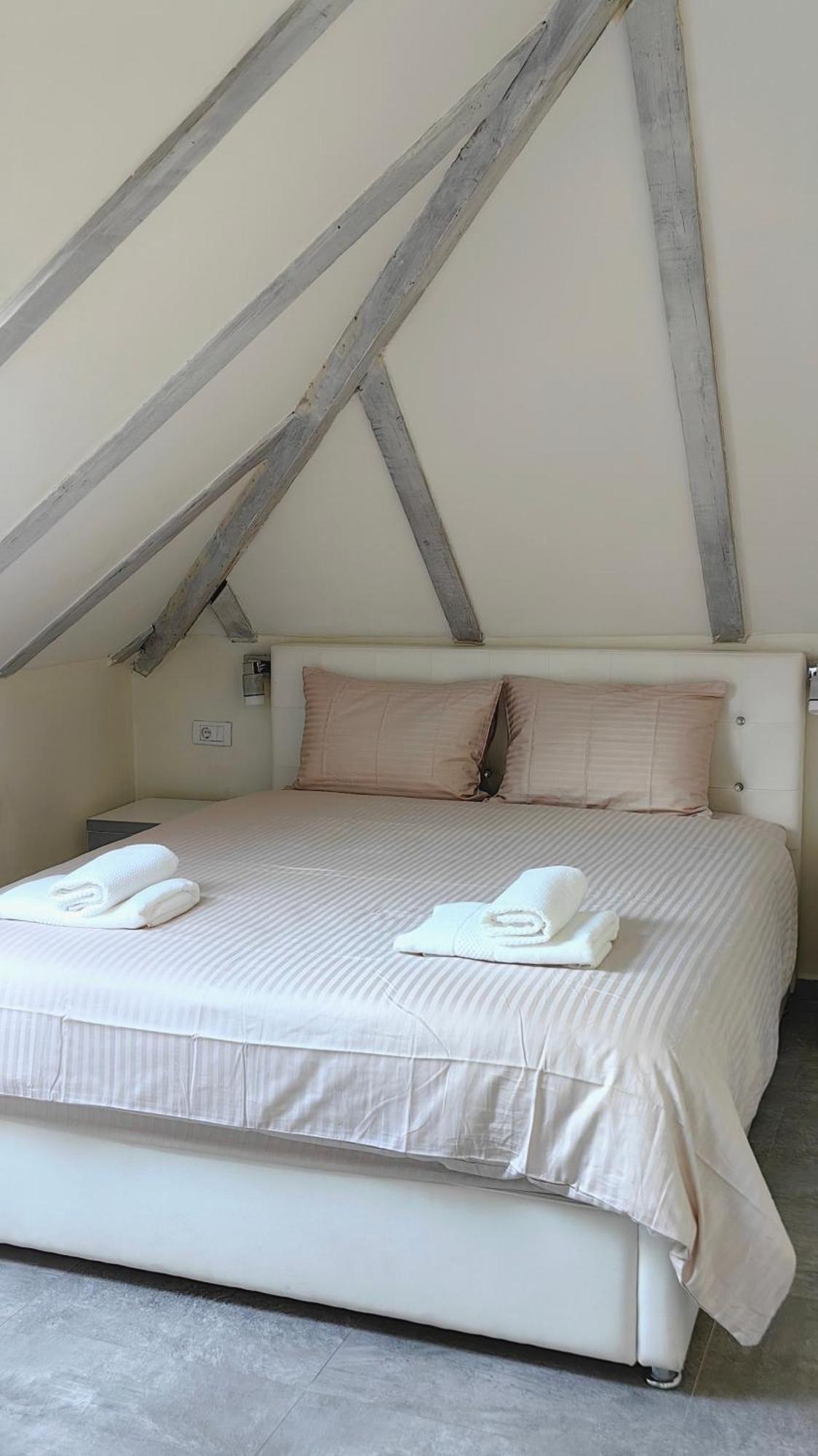 Captain Double Apartment *